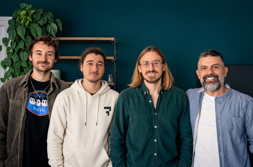 The ooval team